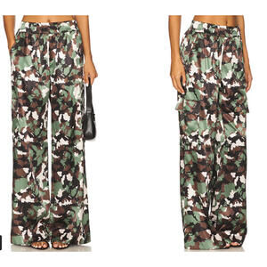 Heroine Sport Satin Cargo Pants Vintage Camo size M NWT $148msrp